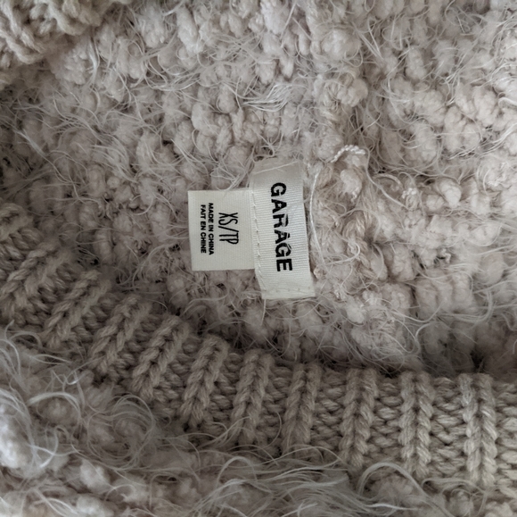 Garage fuzzy sweater - Picture 3 of 3